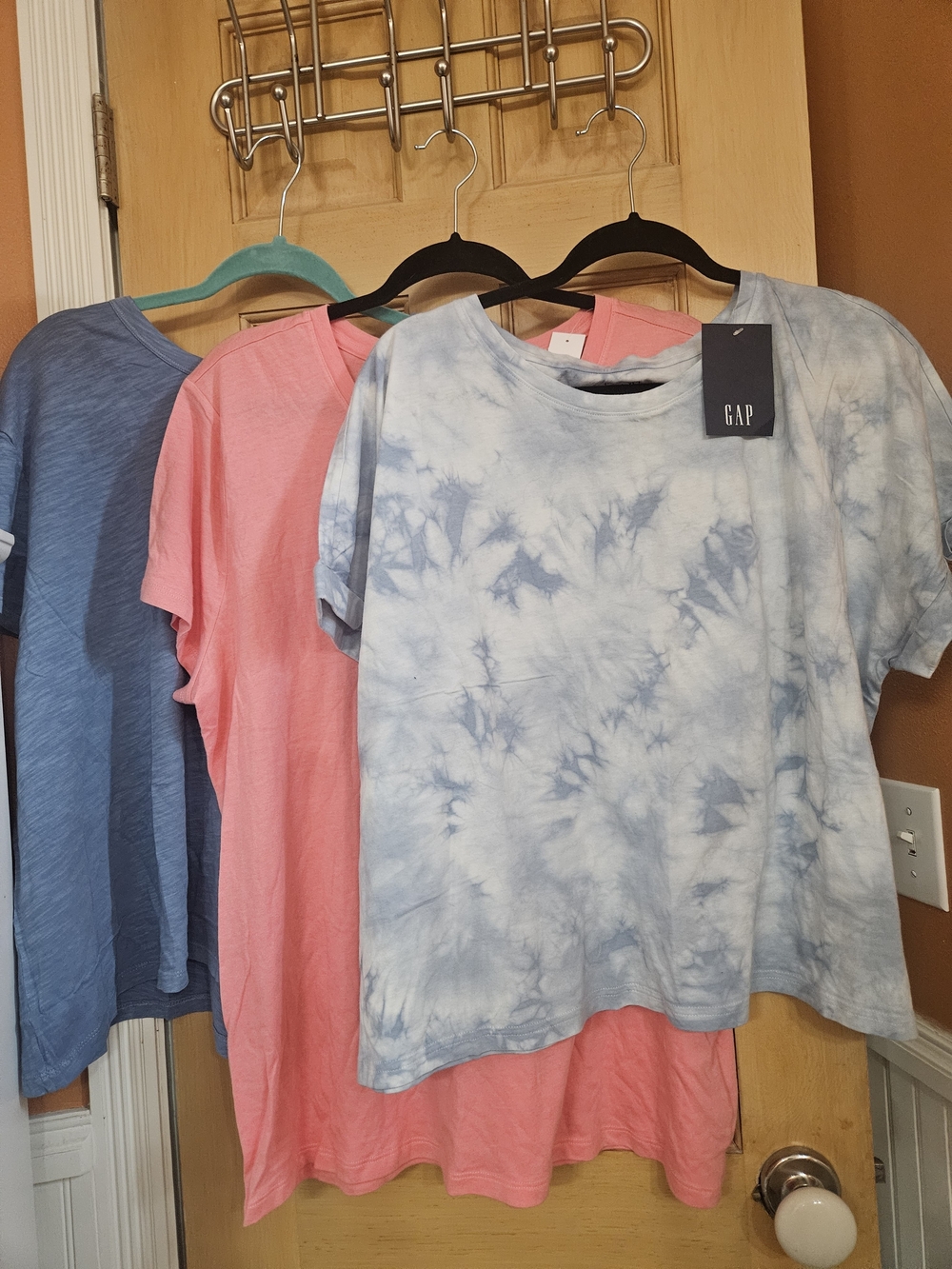 GAP Light Blue and White Tie-Dye Short Sleeve Tee